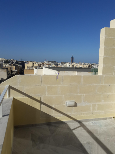SLIEMA – Recently refurbished One bedroom Townhouse for rent